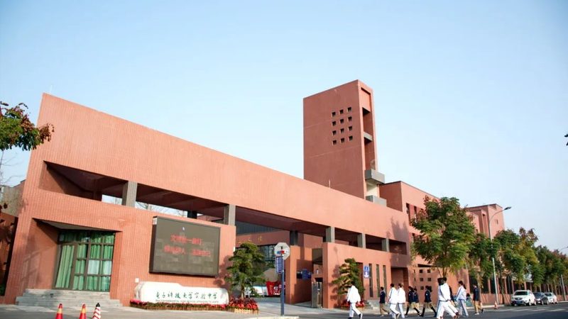 冰箱冷藏室结冰，维修方法解析与常见误区